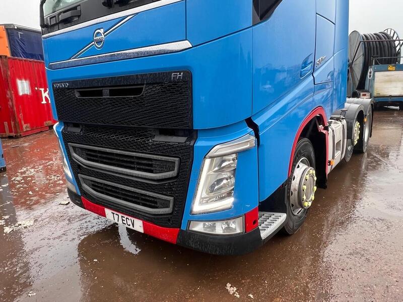 Volvo Globetrotter Mid Lift Tractor Unit