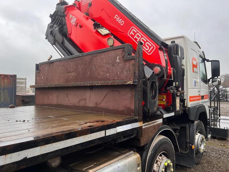 Volvo 460 Fitted with Fassi F660 6 Extension Crane 