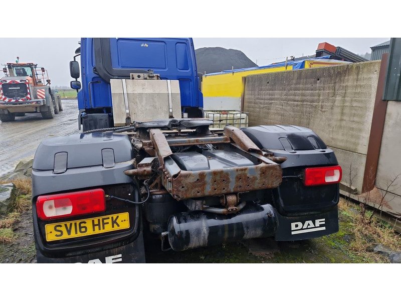 DAF 460 with Titan Walking floor Aggregate Trailer