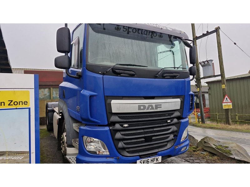 DAF 460 with Titan Walking floor Aggregate Trailer