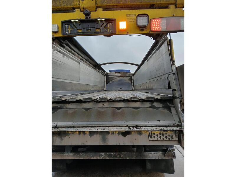 DAF 460 with Titan Walking floor Aggregate Trailer