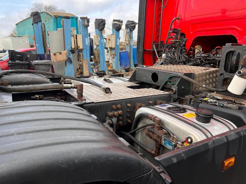 Scania 6x2 Rear Lift Tractor Unit