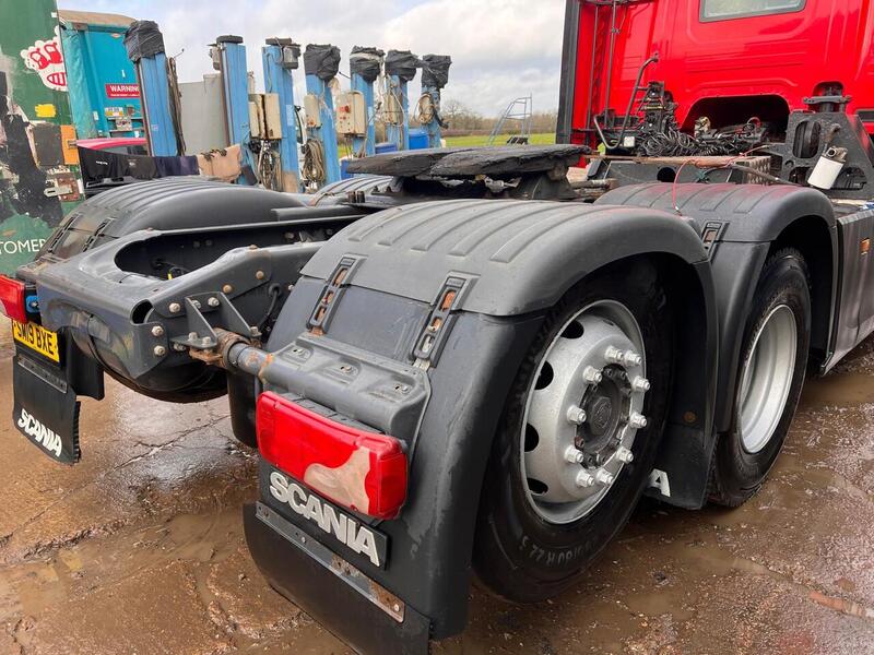 Scania 6x2 Rear Lift Tractor Unit