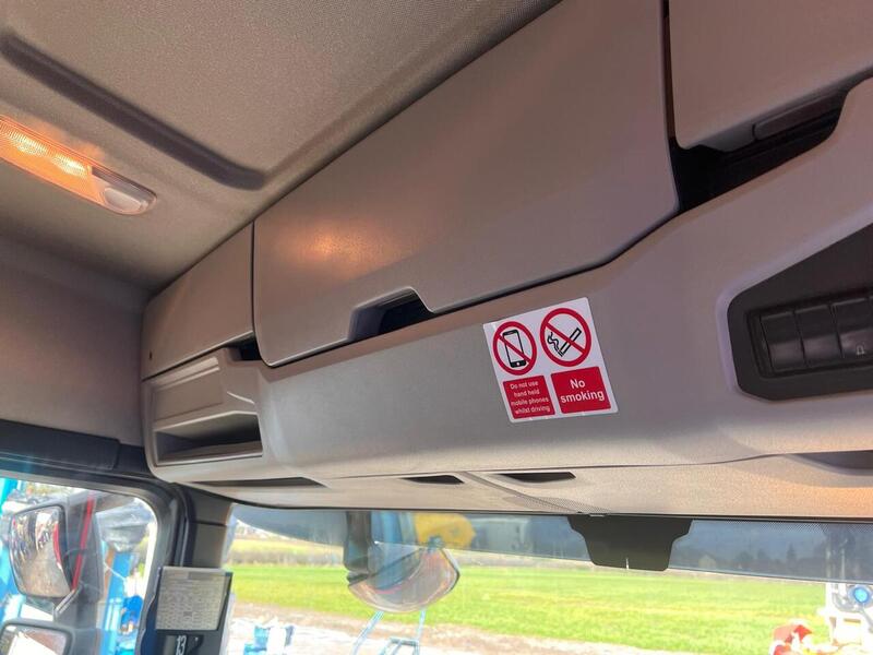 Scania 6x2 Rear Lift Tractor Unit