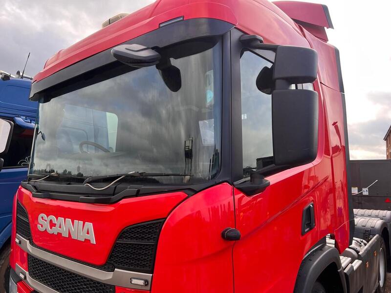 Scania 6x2 Rear Lift Tractor Unit