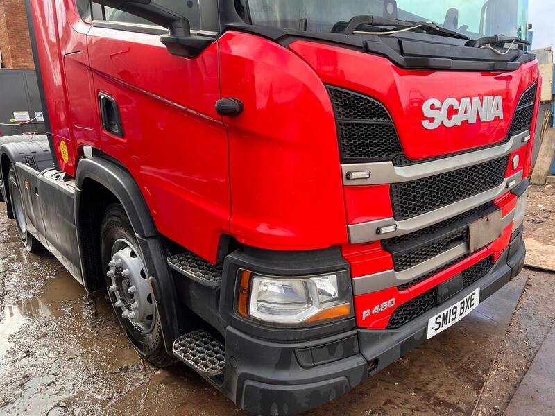 Scania 6x2 Rear Lift Tractor Unit