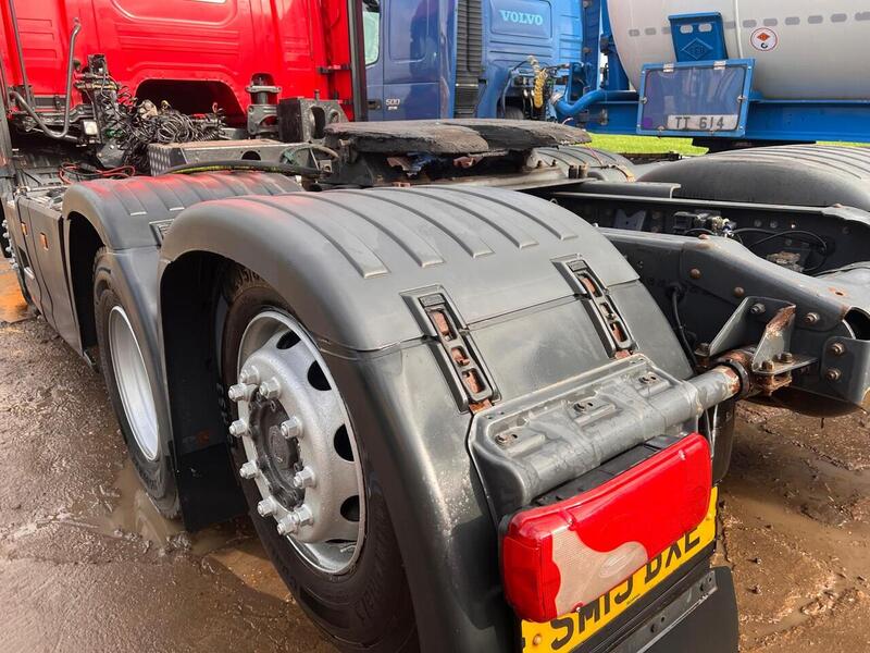 Scania 6x2 Rear Lift Tractor Unit