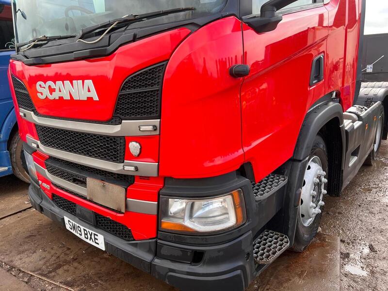 Scania 6x2 Rear Lift Tractor Unit