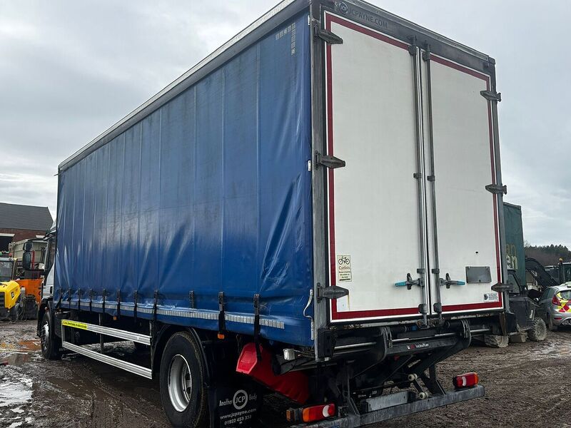 Iveco 180-250 Curtain Side