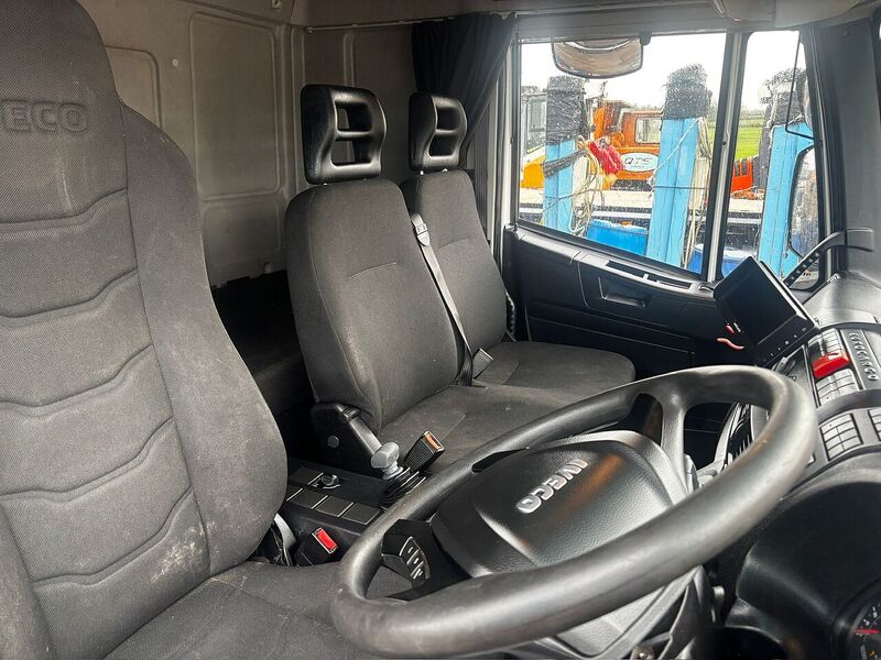 Iveco 180-250 Curtain Side