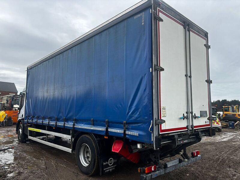 Iveco 180-250 Curtain Side