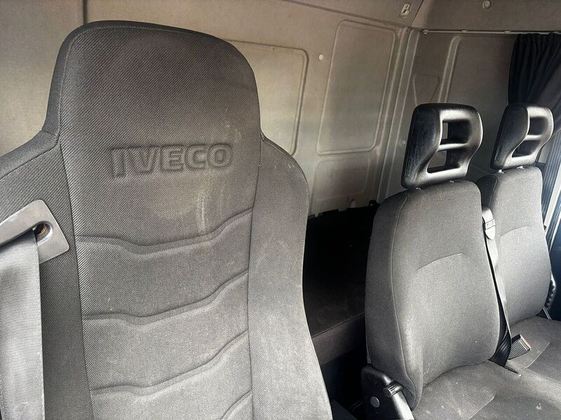 Iveco 180-250 Curtain Side