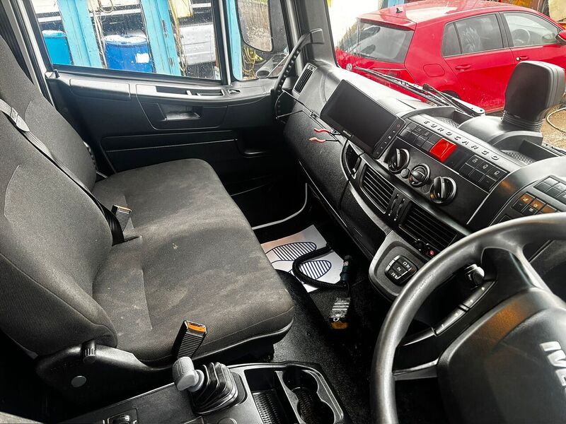 Iveco 180-250 Curtain Side