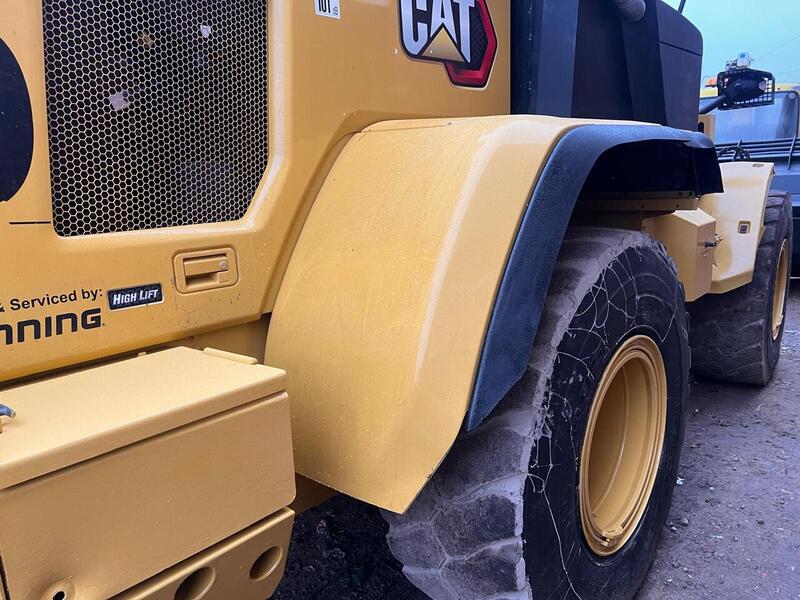 Caterpillar Loading Shovel