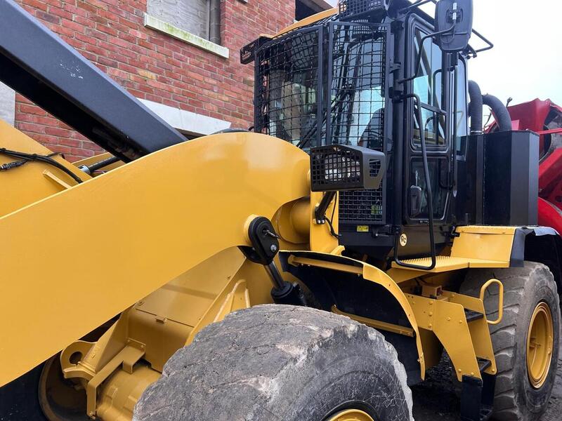 Caterpillar Loading Shovel