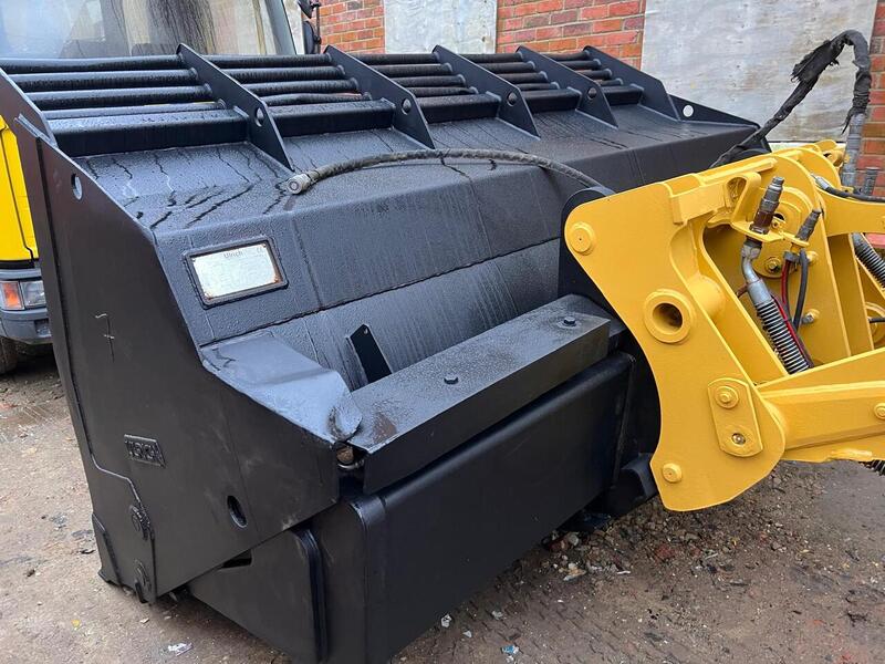Caterpillar Loading Shovel