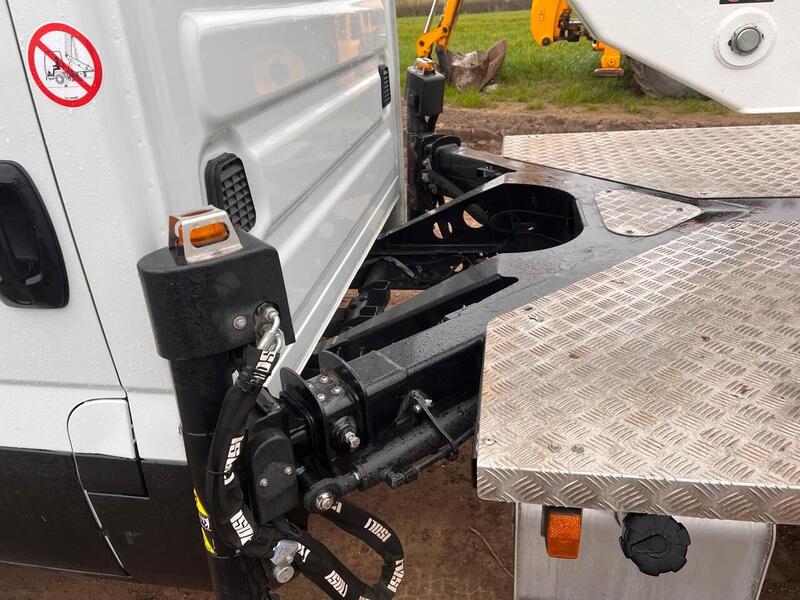 Iveco Fitted with 21m Man Lift