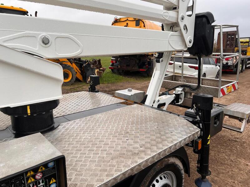 Iveco Fitted with 21m Man Lift