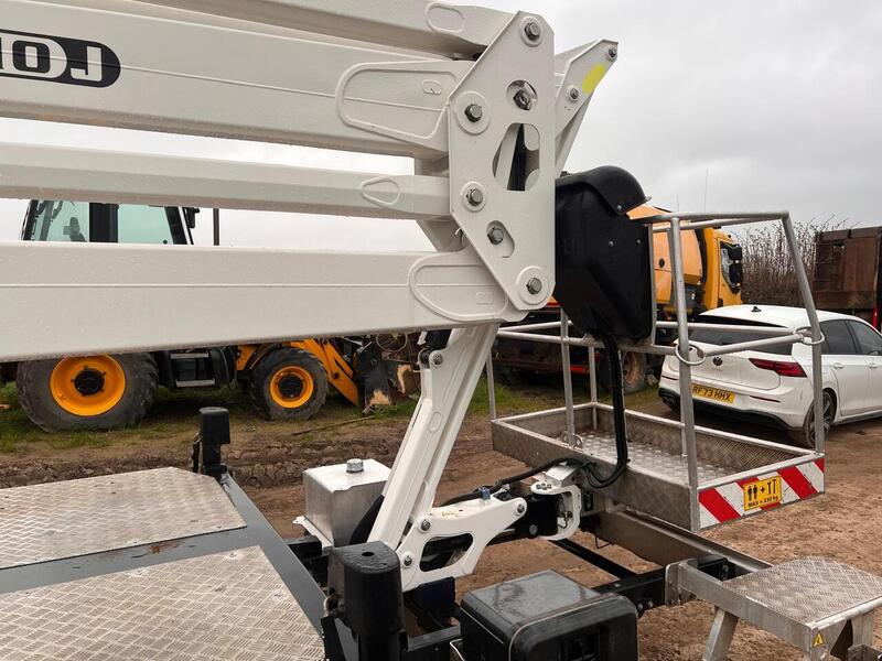 Iveco Fitted with 21m Man Lift