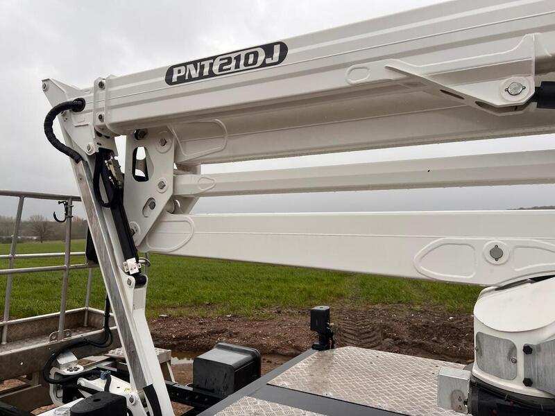 Iveco Fitted with 21m Man Lift