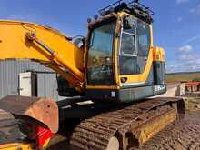 Hyundai 235LCR-9 Excavator 