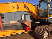 Hyundai 235LCR-9 Excavator 