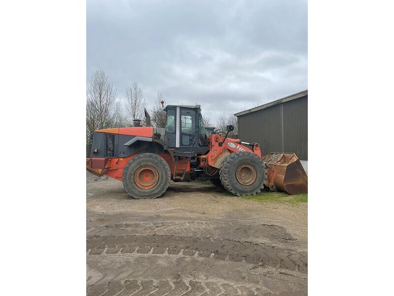 Hitachi Loading Shovel 