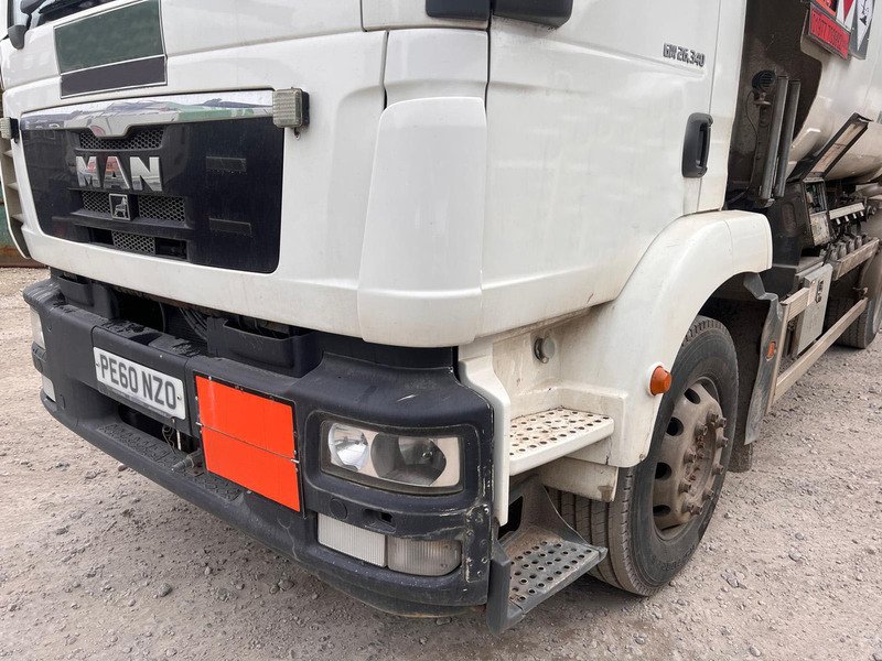 MAN 26.340 Fuel Tanker
