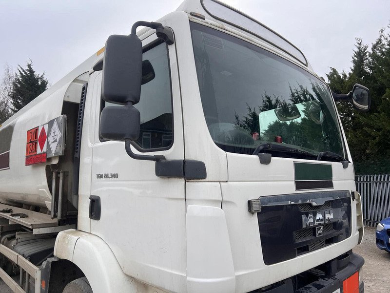 MAN 26.340 Fuel Tanker