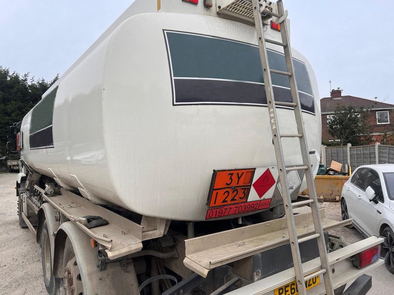 MAN 26.340 Fuel Tanker