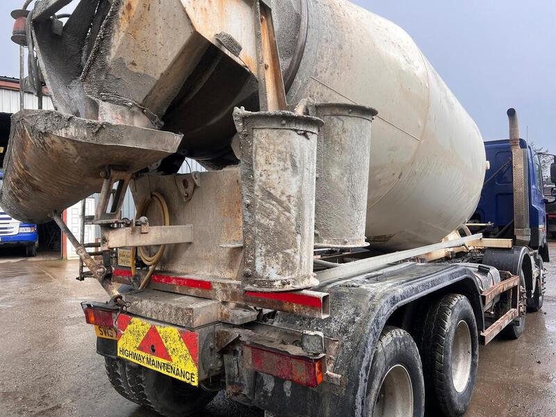 DAF 410 Tipper Mixer Demount