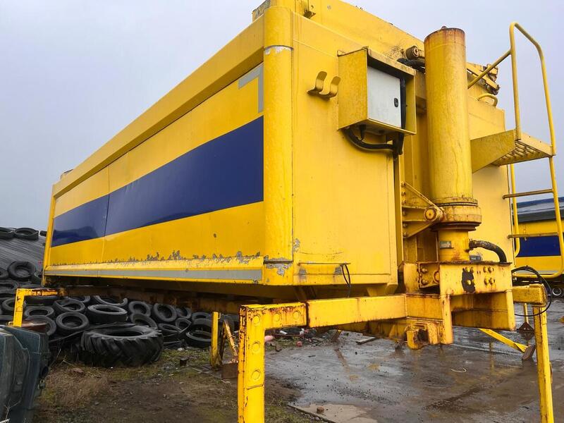 DAF 410 Tipper Mixer Demount