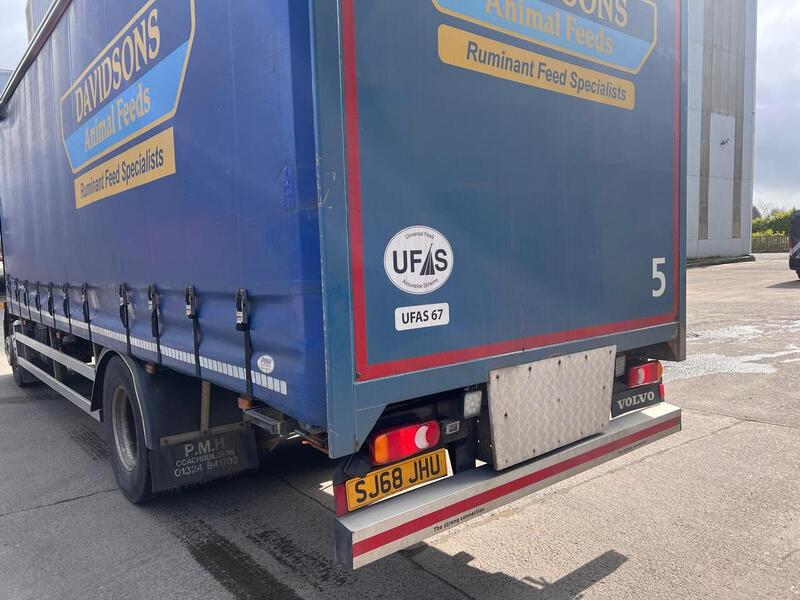 Volvo Curtain Sider 