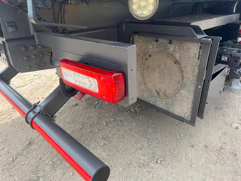 Volvo 460 Fitted with Fassi F660 Crane