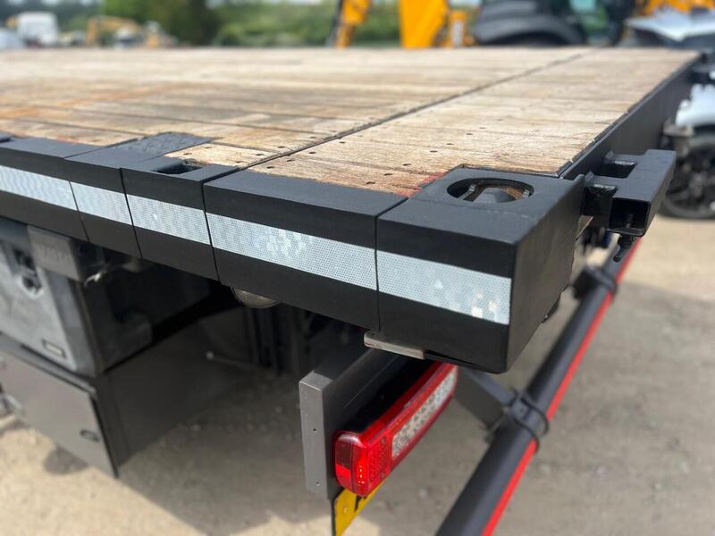 Volvo 460 Fitted with Fassi F660 Crane
