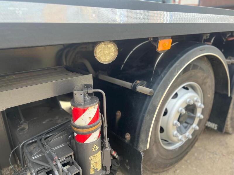 Volvo 460 Fitted with Fassi F660 Crane