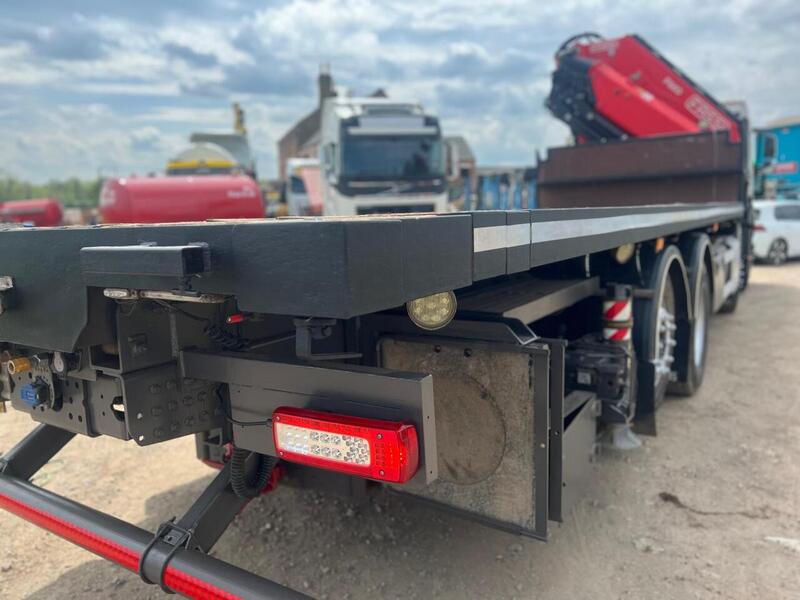 Volvo 460 Fitted with Fassi F660 Crane