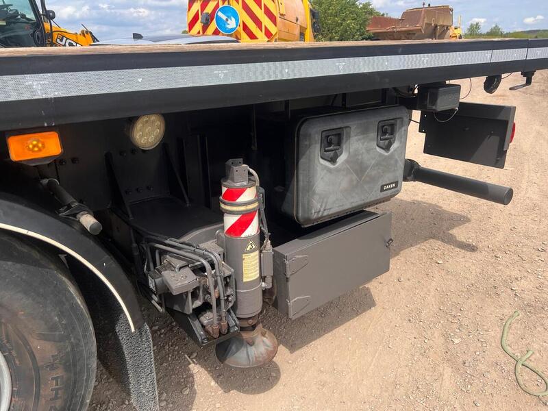 Volvo 460 Fitted with Fassi F660 Crane