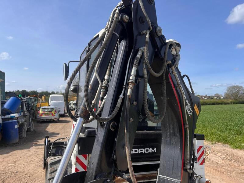 Hidromek Backhoe Loader