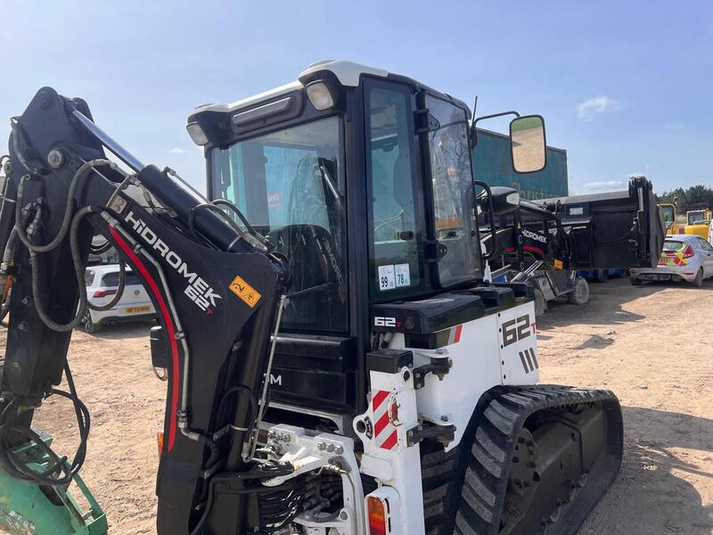 Hidromek Backhoe Loader