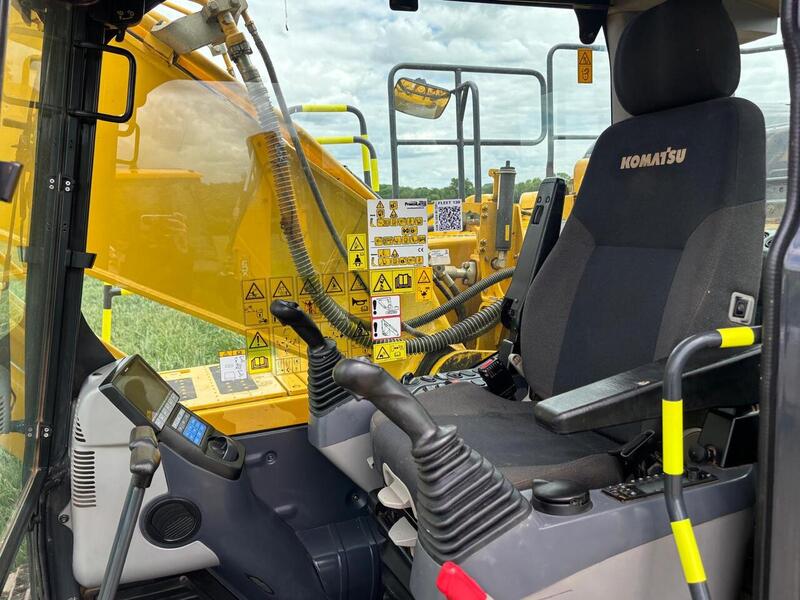 Komatsu Tracked Excavator