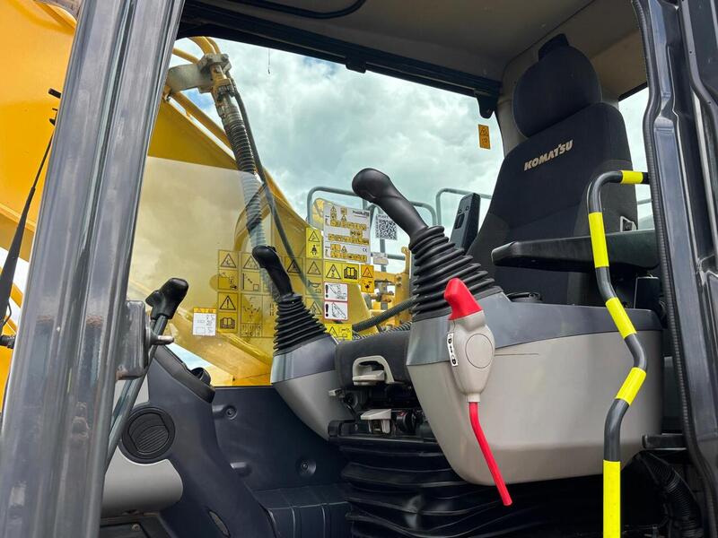 Komatsu Tracked Excavator