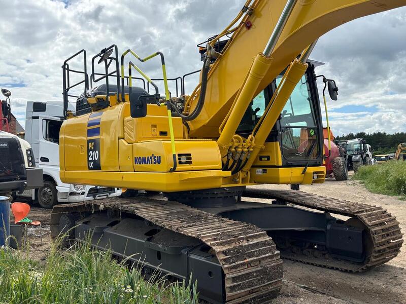 Komatsu Tracked Excavator