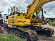 Komatsu PC210 Tracked Excavator 