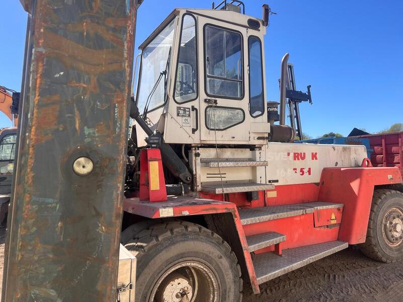 SVEtruck 8 Ton Container Stacker Forklift