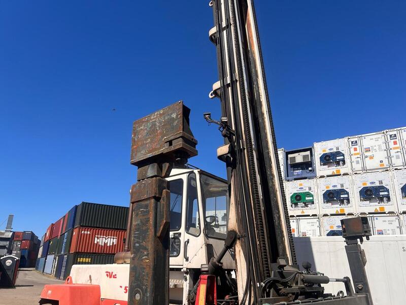 SVEtruck 8 Ton Container Stacker Forklift