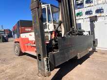 SVEtruck 16CS5H 8 Ton Container Stacker 