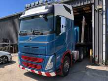 Volvo FH Globetrotter Tractor Unit 