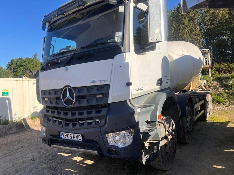 Mercedes-Benz 3240 Concrete Mixer