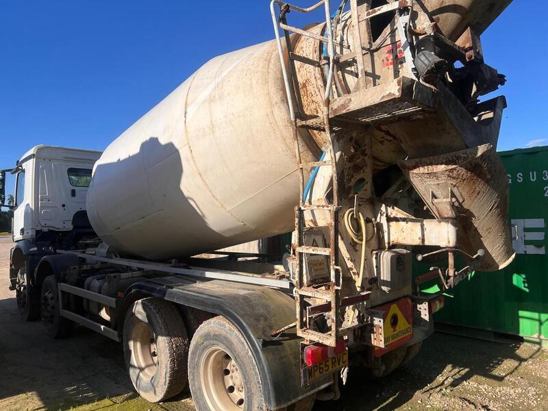Mercedes-Benz 3240 Concrete Mixer